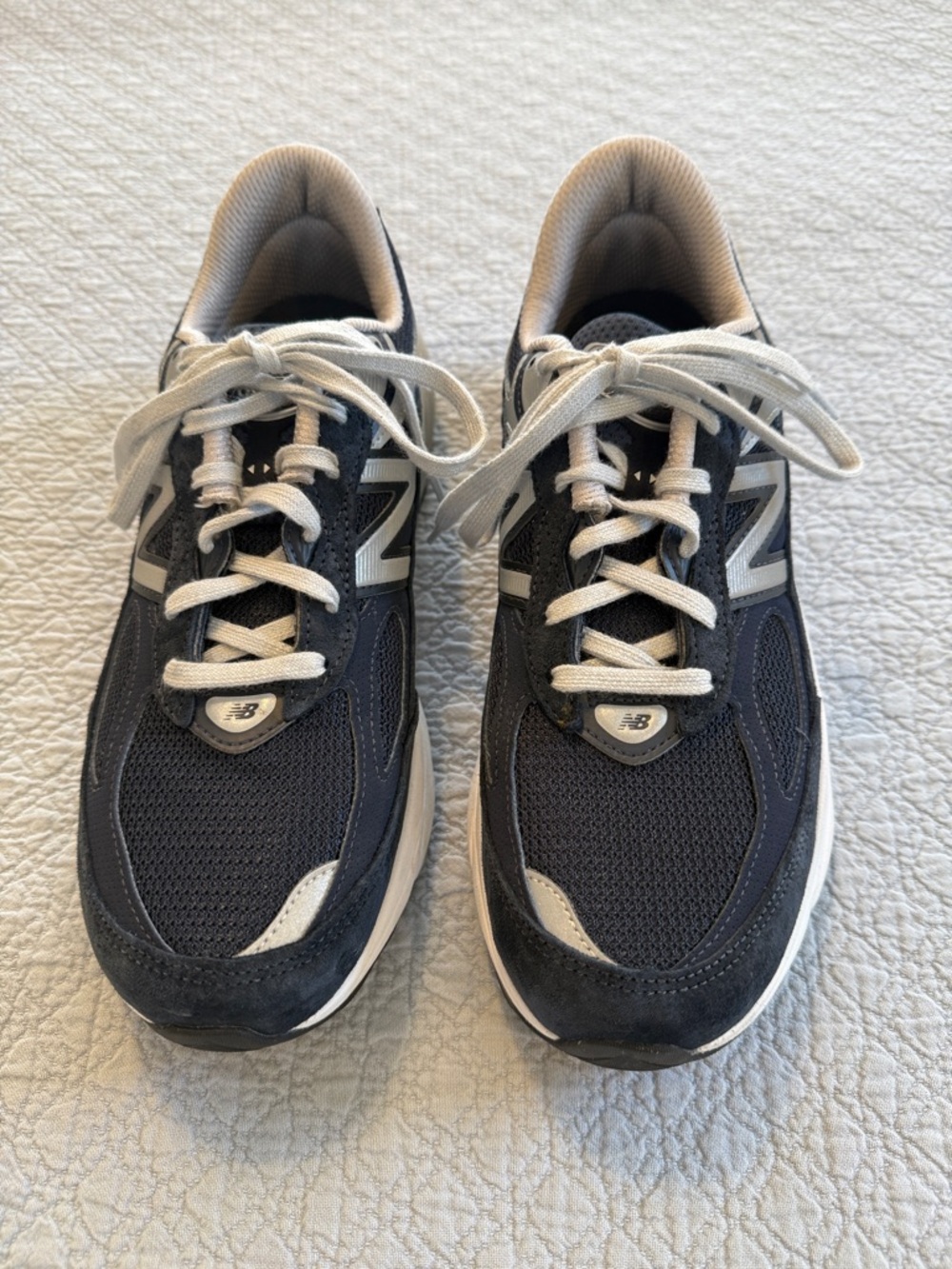 New Balance Women’s 990V6 sneaker - Navy with silver